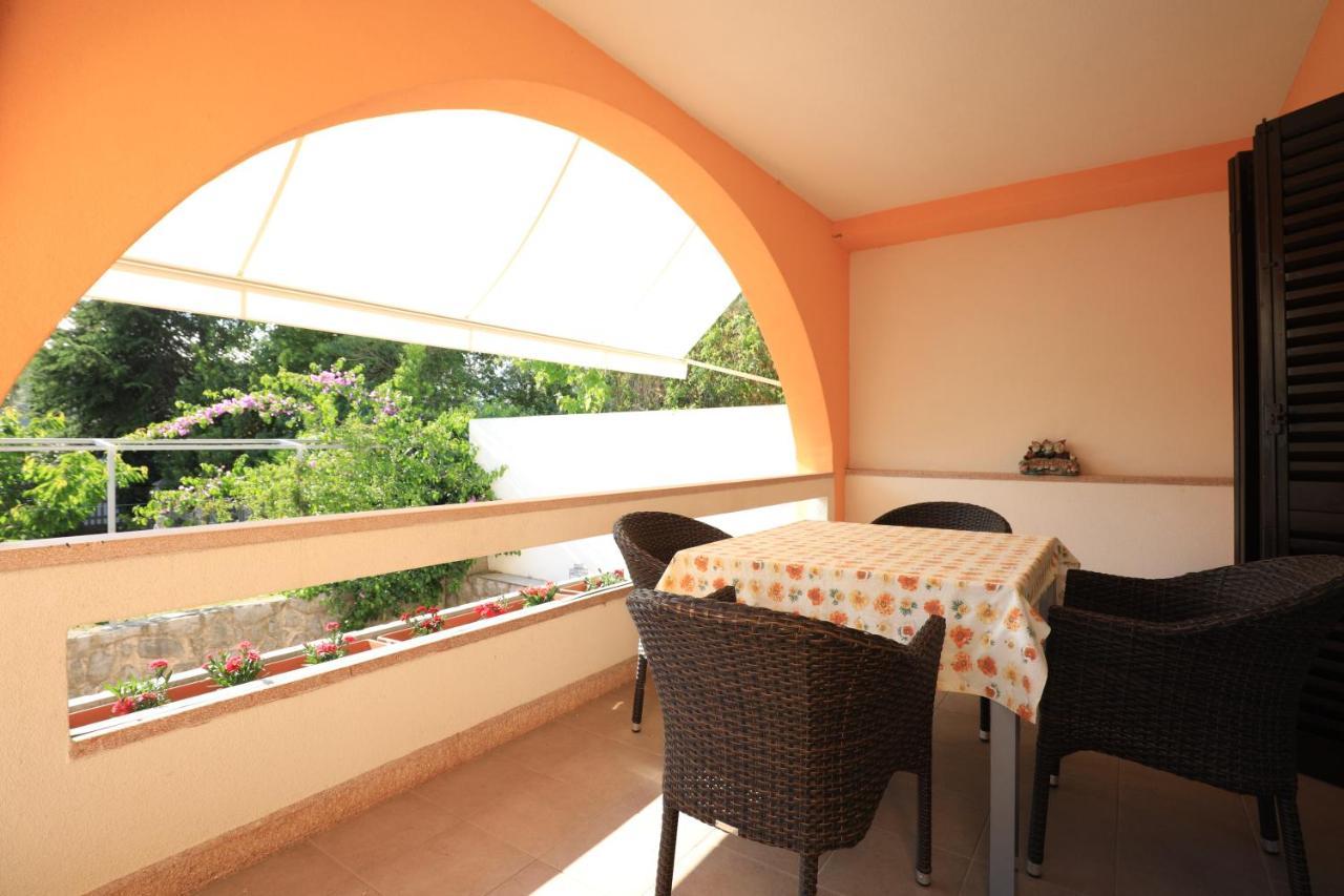 Apartmani Lovorka Punat Extérieur photo
